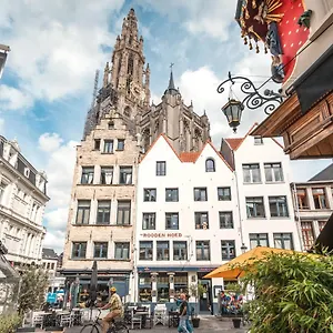 Tempel Triplex & Duplex At Historic Heart Of Anvers